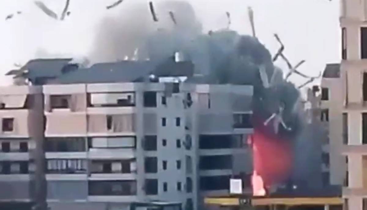 Triple Israeli airstrike on apartment complex. 