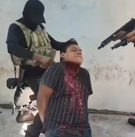 CJNG Plaza Boss is Executed by Members of Operativo Barredora (Clean Video)