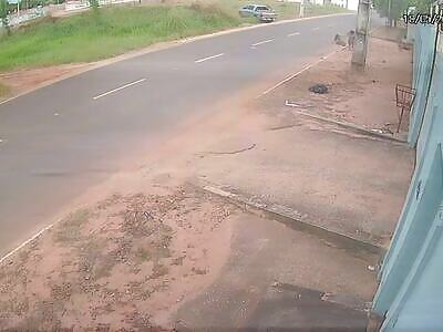 people hit by crazy woman 