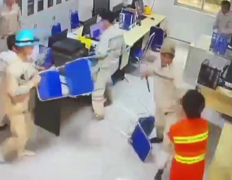 Angry Worker Stabbed his Supervisor and a Co-worker 