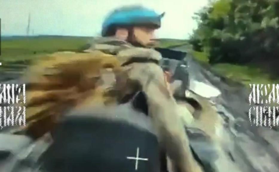 Rusich hunting Ukrainians. 