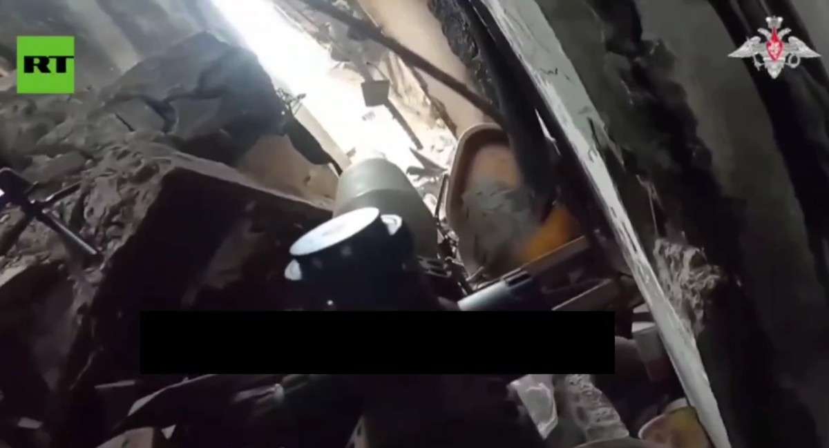 Russian sniper kills 2 Ukrainians.