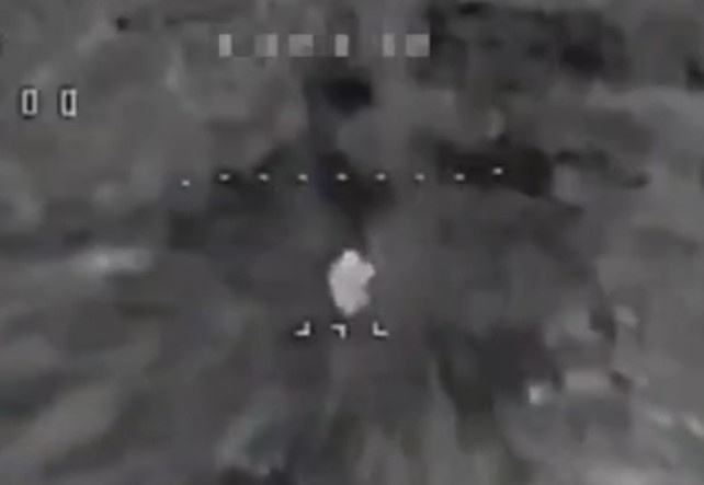 Ukrainian sniper eats a drone. 