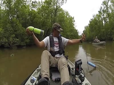 Man Gets ed by Huge Alligator 