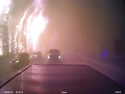 Welcome To Hell - Driver Escapes Fort McMurray Fire
