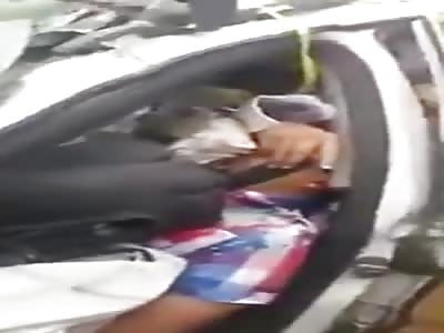 Traffic accident father and mother and their children died