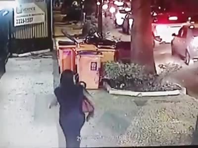 Motorists robbed at gunpoint