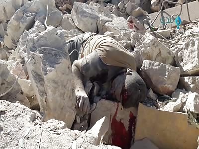 Russian commits a massacre of 30 martyrs and dozens wounded in the village of Aouijl in the countryside west of Aleppo