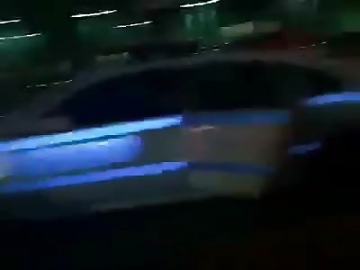 Dude Escapes From A NYPD Cop Car After Officers Accidentally Leave The Squad Car Door Open!