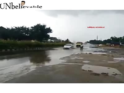 Rain live accident ðŸ˜¤ðŸ˜¤ðŸ˜¤ðŸ˜¤