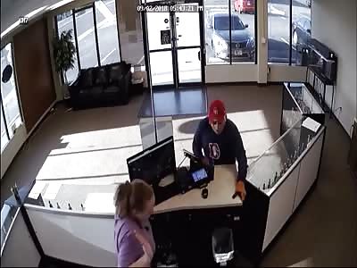 Daft robber drops gun and trousers in botched hold-up