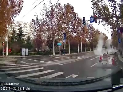 Chinese woman smash handicapped man appeared from nowhere 