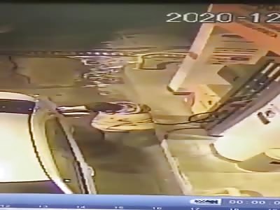 Asshole vs. Gas Pump.