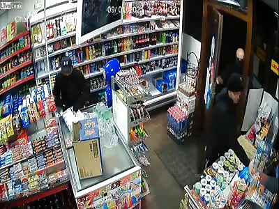 Deranged lunatic assaults man for not wearing a mask. 