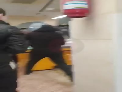 Husband stood up for his wife because customer hit her for not wearing mask