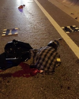 Motorcyclist split in half after a brutal accident.