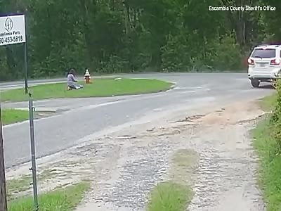 11-year-old girl in Florida fights off an attempted kidnapper.