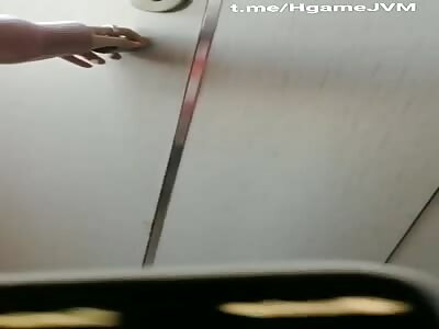 Chinese woman give birth in toilette and passed out 