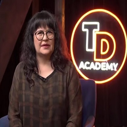 Voiceover Actress Elena Shulman Died In An Accident with a Trolleybus In St. Petersburg.