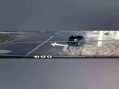 Thieves on motorcycle shot 16year-old girl for stealing her phone 