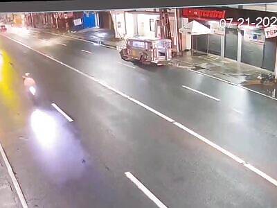 Bus crushes cyclist's head