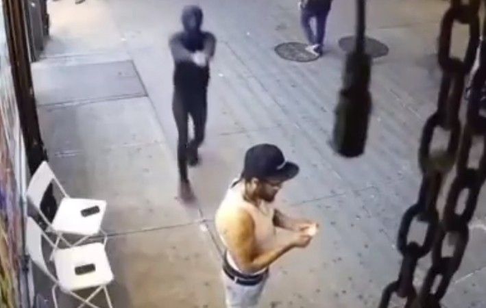 New York: Man Lights A Cigarette Before Hitman Shoots Him Dead