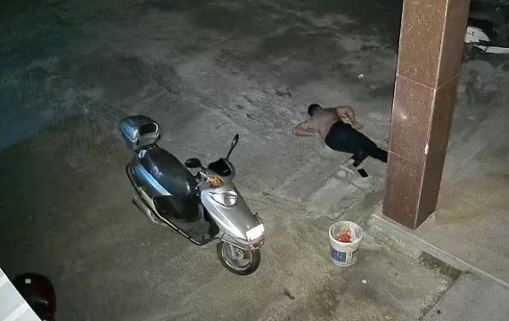 Man Slowly Dies After Falling From Apartment Window