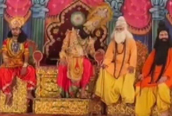 Actor Dies Of Heart Attack During Staging of Historic Event