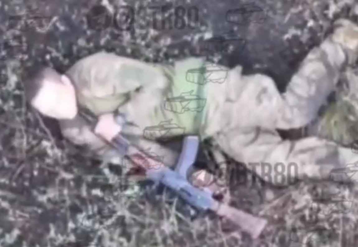 Ukranny blows his brains out with an AK.