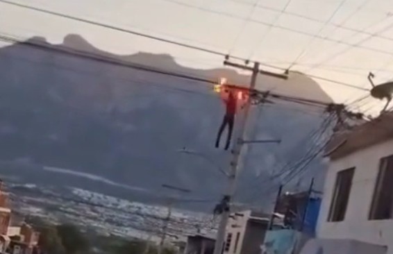 WATCH JUAN BEING FRIED