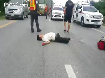 Frontal crash of a motorcycle and a truck