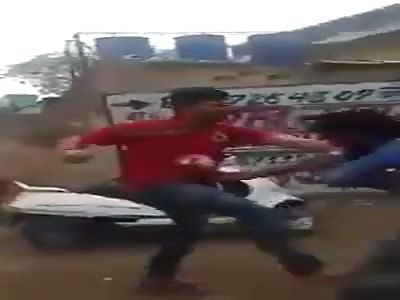 India - A Muslim assaulted by a group of Hindu mob in Uttar Pradesh