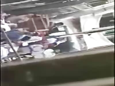 BRUTAL ATTACK WITH MACHETE VIA PUBLIC