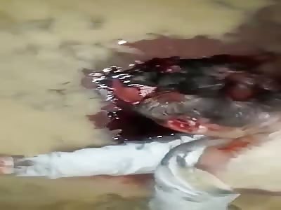 (full video) Man brutally stonned and head eat by dog