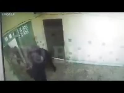 Thus they killed 17 stabbed an Albanian prisoner in a prison in Greece