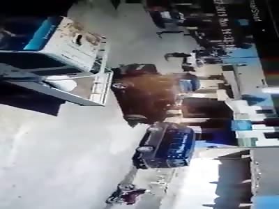 video shows the moment of the explosion of the motorcycle