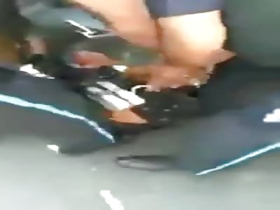 Neighbors lynch a thief who tried to kidnap a young girl in Ecatepec