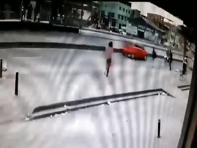 BOGOTÃ. One person was hit by bus