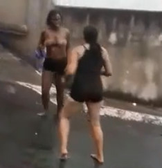 Big Ghetto Mamma Attacks Woman that Fucked Her Husband