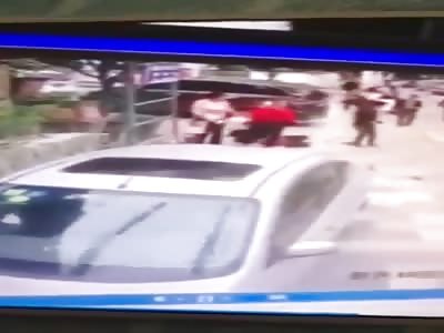 Shit woman behind the wheel causes brutal accident 