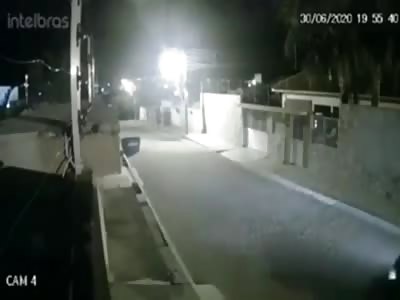 Shocking.. Young man is attacked by dog PITBUL 