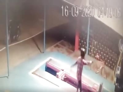 A security guard is killed by thieves Colombia