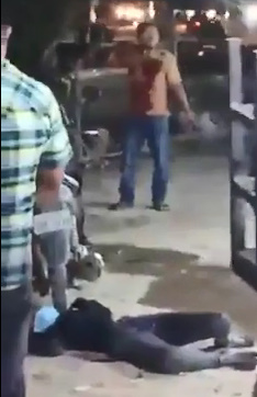 Psycho Stabs Himself after Killing Girlfriend