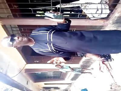 Full GORE.  brutal man slices his head off with his kitchen knife