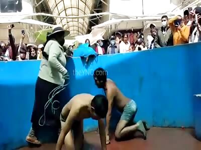 thieves are punished and humiliated in peru 