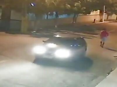 thief tries to rob criminals but it goes wrong