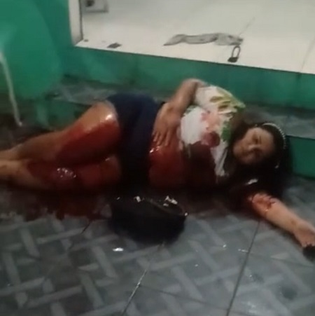 Wife Stabs her Husband's Mistress