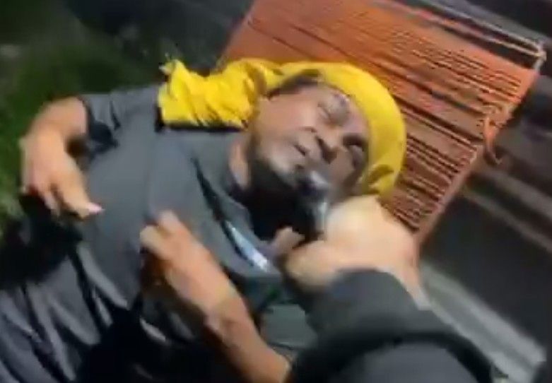 THIEF BEING EXECUTED IN POINT BLANK