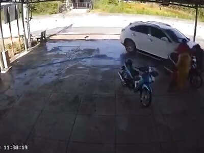 Man Tries Murder Lady With His Car