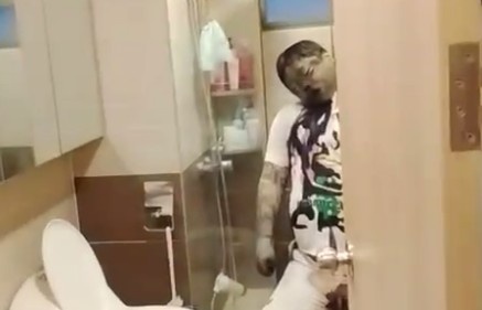 Stinky Resident Of The Sun Avenue Apartments